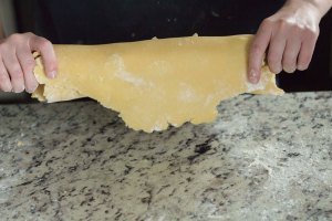 rolling up the crust